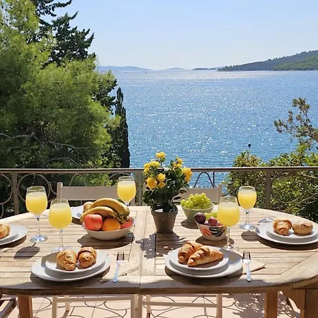 Villa Jacuzzi, Summer Kitchen, Gardens, 20m To - Casa Plaza