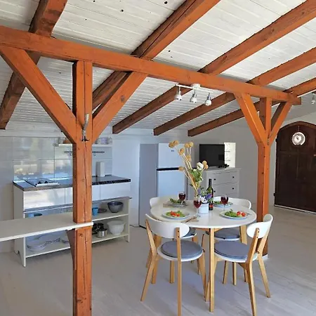 Jacuzzi, Summer Kitchen, Gardens, 20m To - Casa Plaza * Seget Vranjica