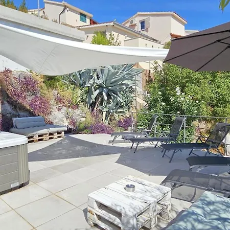 Villa Jacuzzi, Summer Kitchen, Gardens, 20m To - Casa Plaza *