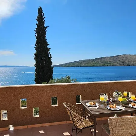 Jacuzzi, Summer Kitchen, Gardens, 20m To - Casa Plaza Villa